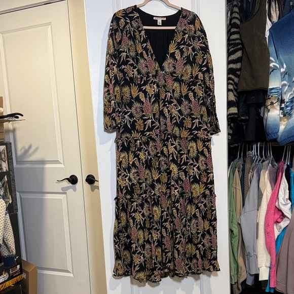 Banjanan Black and Gold Floral Long Sleeve Dress